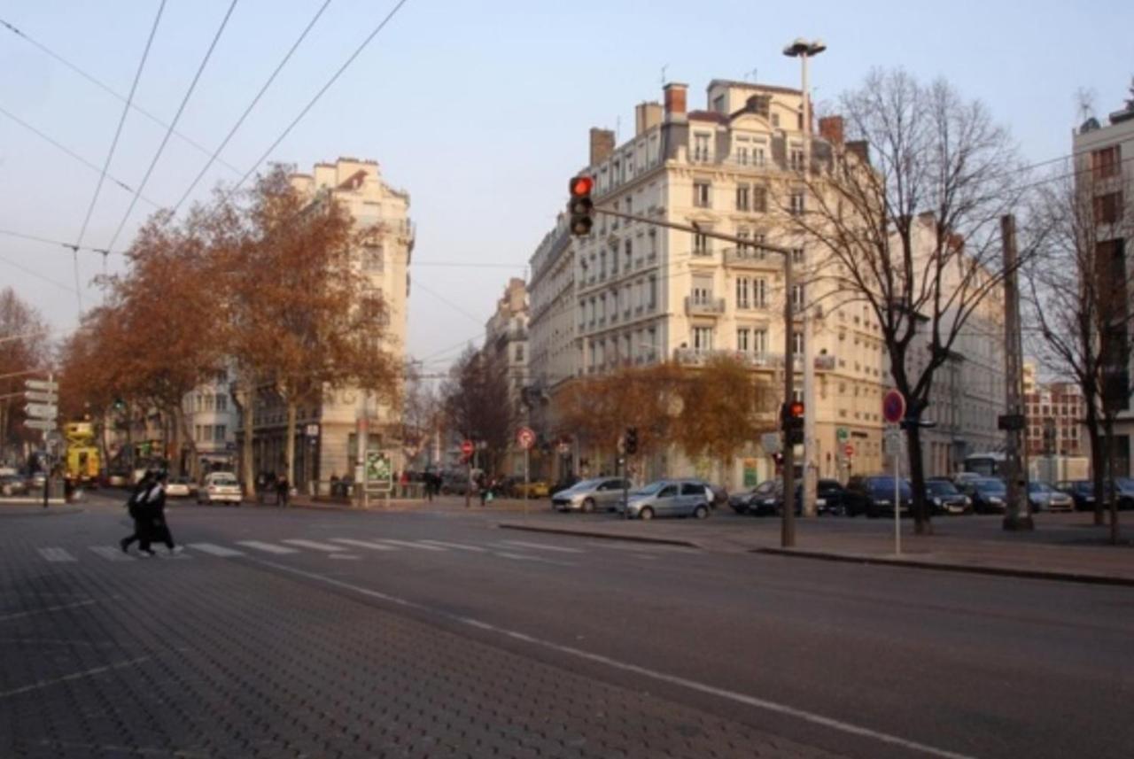 Le * Lione